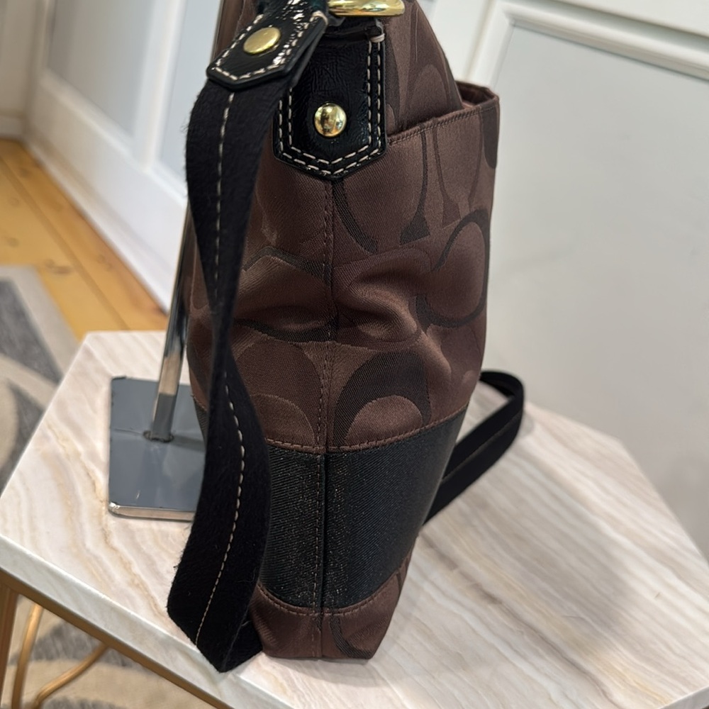 Coach Bag Large Vintage Signature Stripe Logo Crossbody Bag in Brown and Black - Picture 6 of 17